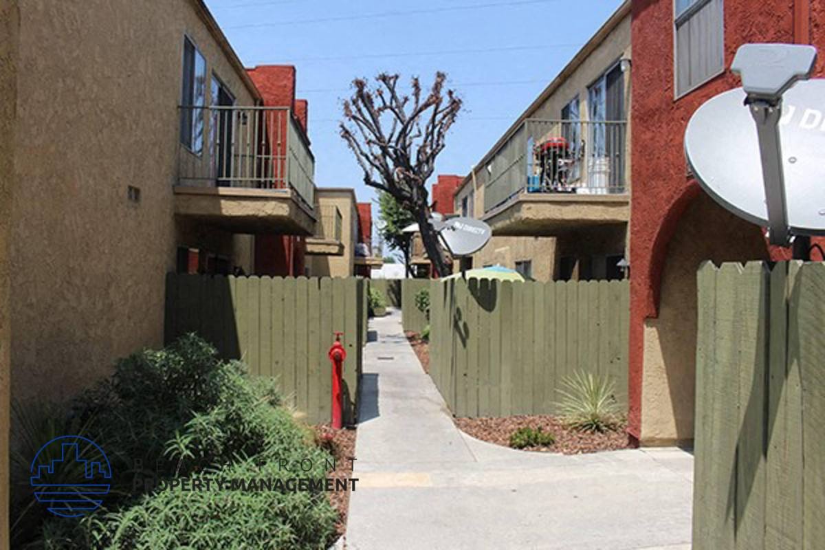 Apartment for rent at Downey Pointe Apartment Homes, 7301 E Florence Ave, Downey, CA 90240