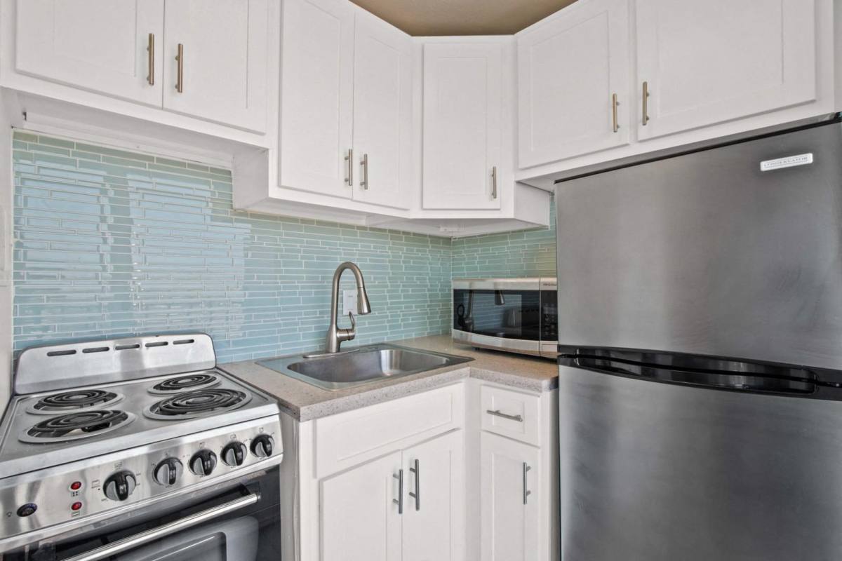 Apartment for rent at 415 Washington Blvd, Marina Del Rey, CA 90292