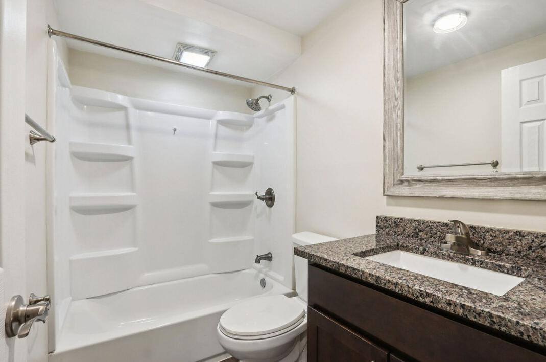 Apartment for rent at 128 W Woodstock St, Crystal Lake, IL 60014