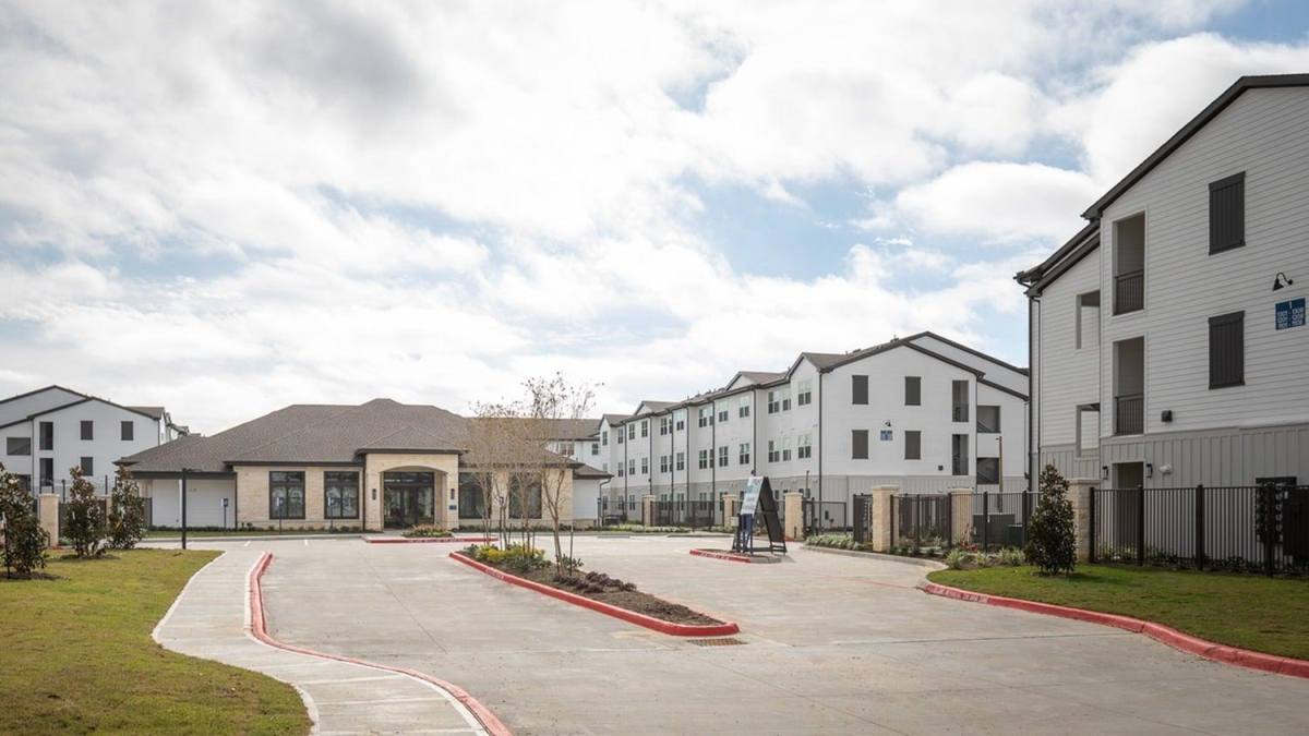 Apartment for rent at 6701 FM 1960 Rd W, Houston, TX 77066
