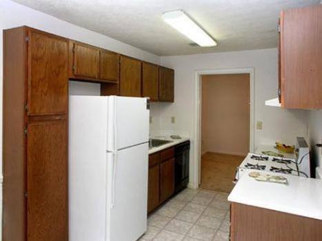 Apartment for rent at Ivy Place Apartment Homes, 3028 Clairmont Rd, Atlanta, GA 30329