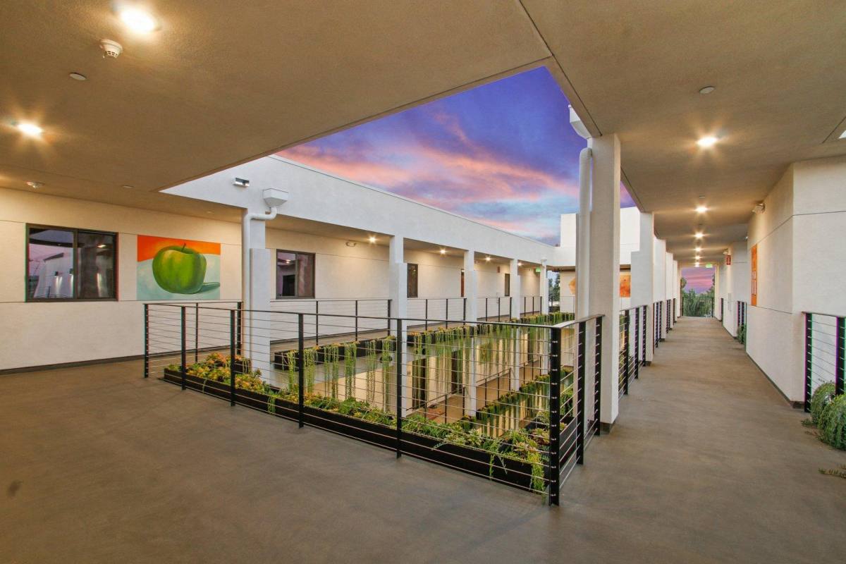 Apartment for rent at 11525 Chandler Blvd, North Hollywood, CA 91601