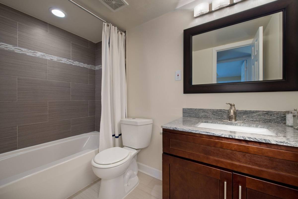 Apartment for rent at 4905 Southland Ave, Alexandria, VA 22312