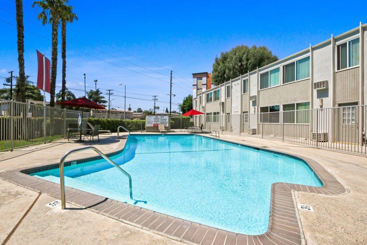 Apartment for rent at Royal Sepulveda, 6920 Sepulveda Blvd, Van Nuys, CA 91405