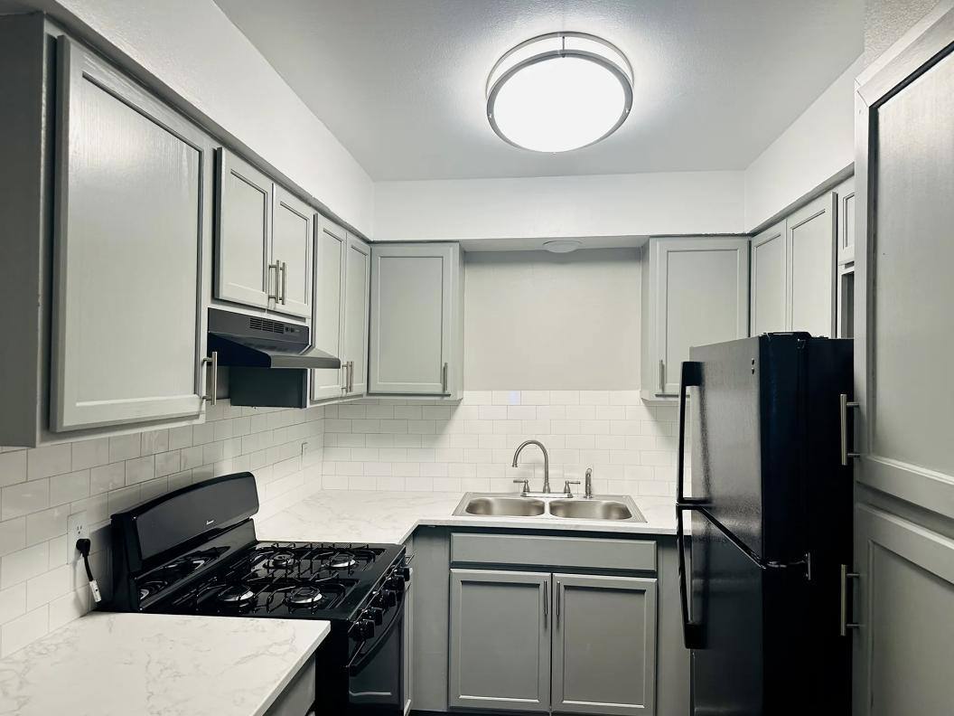 Apartment for rent at Citadel Suites Apartment Homes, 5113 N Brookline Ave, Oklahoma City, OK 73112