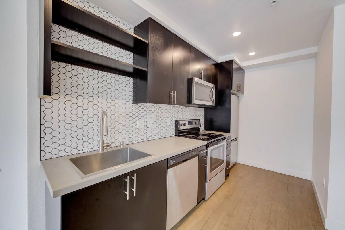 Apartment for rent at 1815 Alice St, Oakland, CA 94612