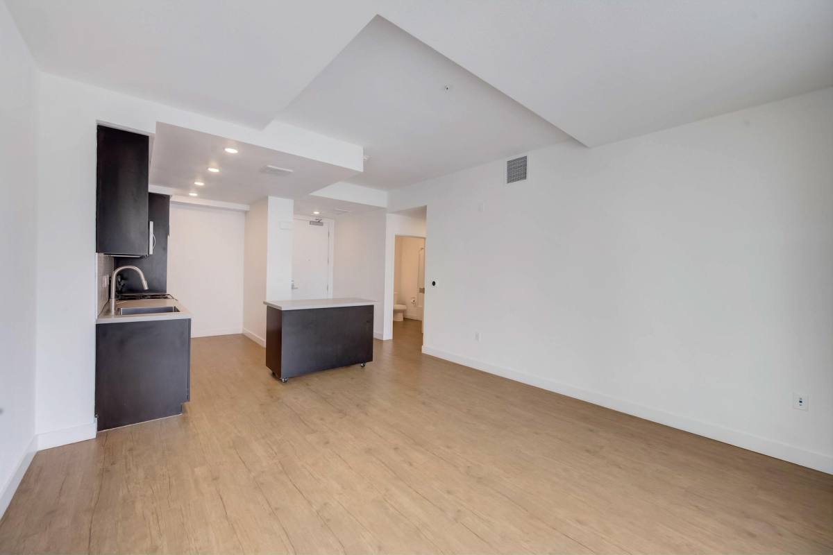 Apartment for rent at 1815 Alice St, Oakland, CA 94612