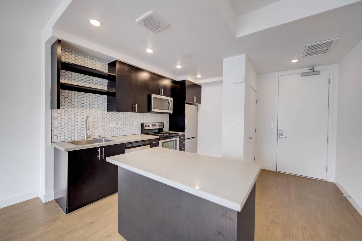Apartment for rent at 1815 Alice St, Oakland, CA 94612