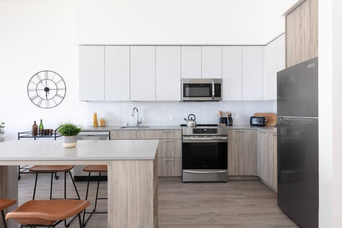 Apartment for rent at 1010 11th St, Sacramento, CA 95814