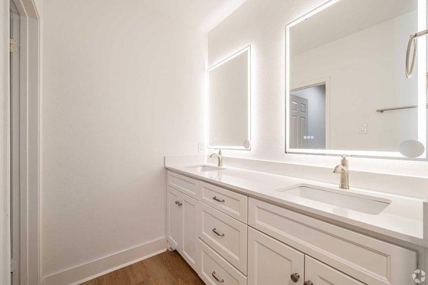 Apartment for rent at Waterford Place, 4501 Druid Lane, Dallas, TX 75205