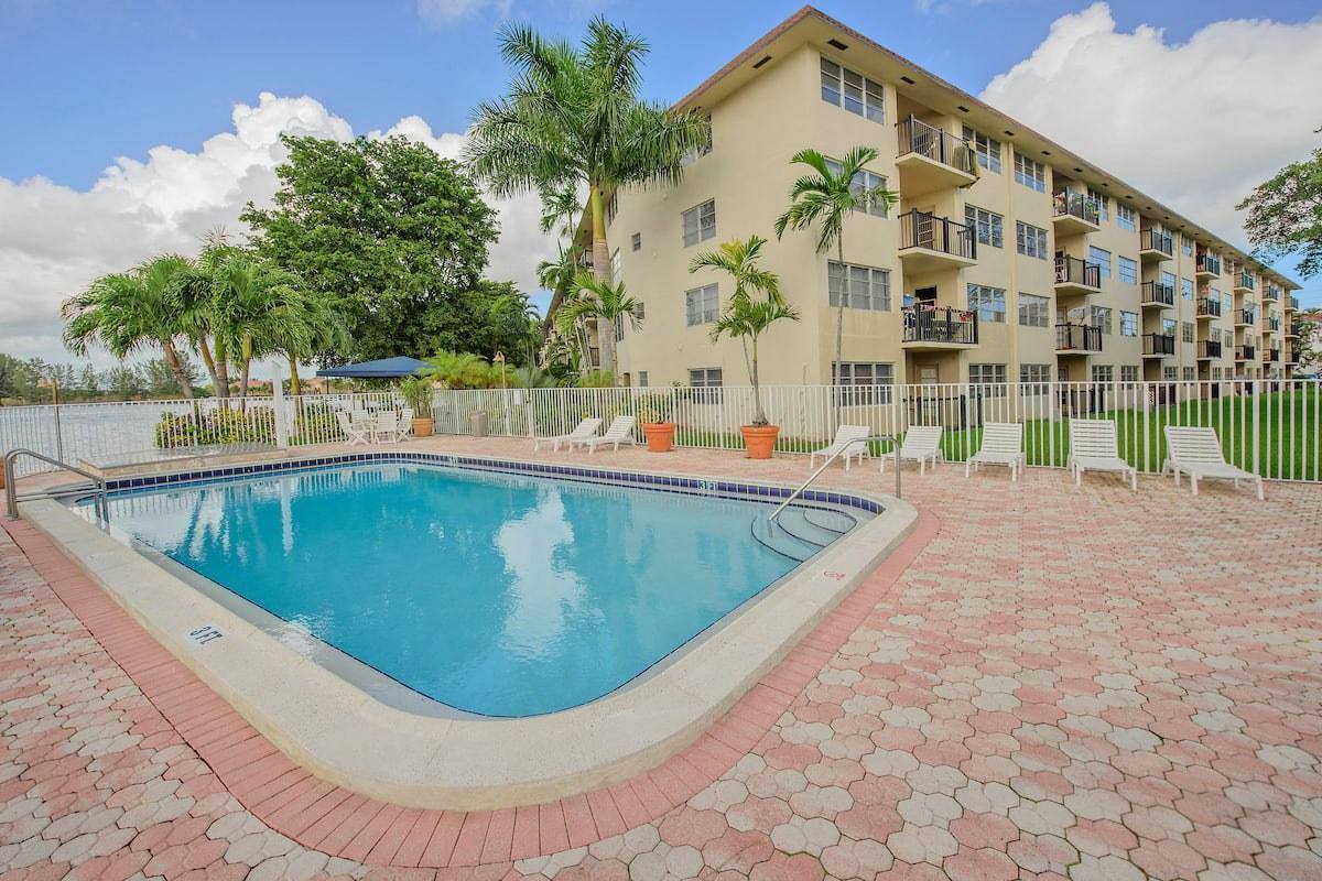 Apartment for rent at 3921 Crystal Lake Dr, Pompano Beach, FL 33064