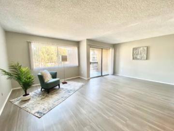 Apartment for rent at 4464 Castelar St, San Diego, CA 92107