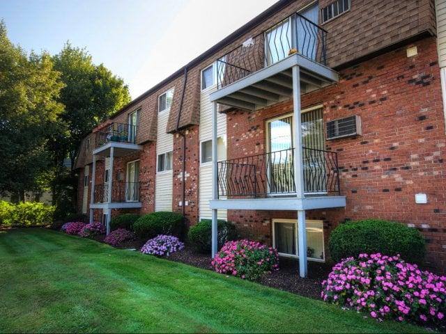 Apartment for rent at 240 Varnum Ave, Lowell, MA 01854