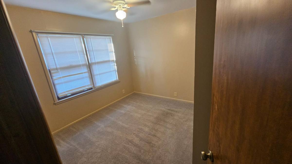 Apartment for rent at 1017 N Main St #3, Hutchinson, KS 67501