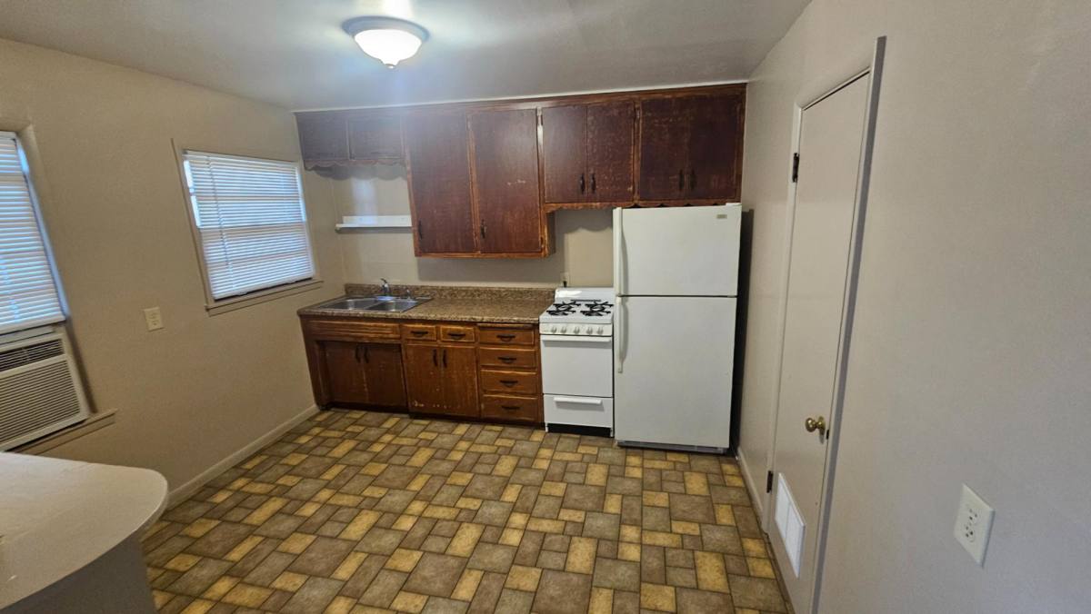 Apartment for rent at 1017 N Main St #3, Hutchinson, KS 67501
