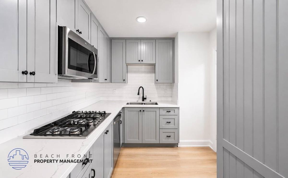 Apartment for rent at Embassy, 702-708 S Mariposa Ave, Los Angeles, CA 90005