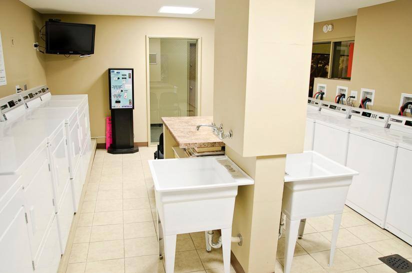 Apartment for rent at 1380 E Hyde Park Blvd, Chicago, IL 60615