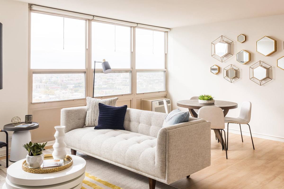 Apartment for rent at 2101 S Michigan Ave, Chicago, IL 60616
