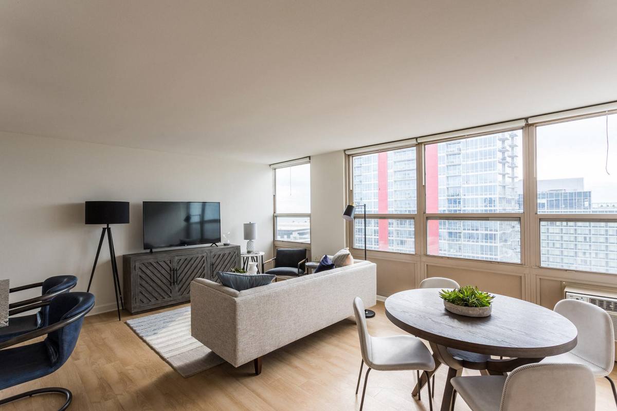 Apartment for rent at 2101 S Michigan Ave, Chicago, IL 60616