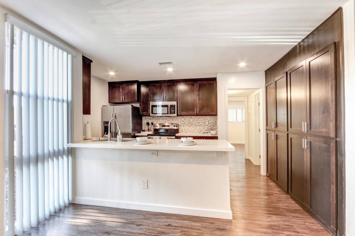 Apartment for rent at 15225 Victory Blvd, Van Nuys, CA 91411