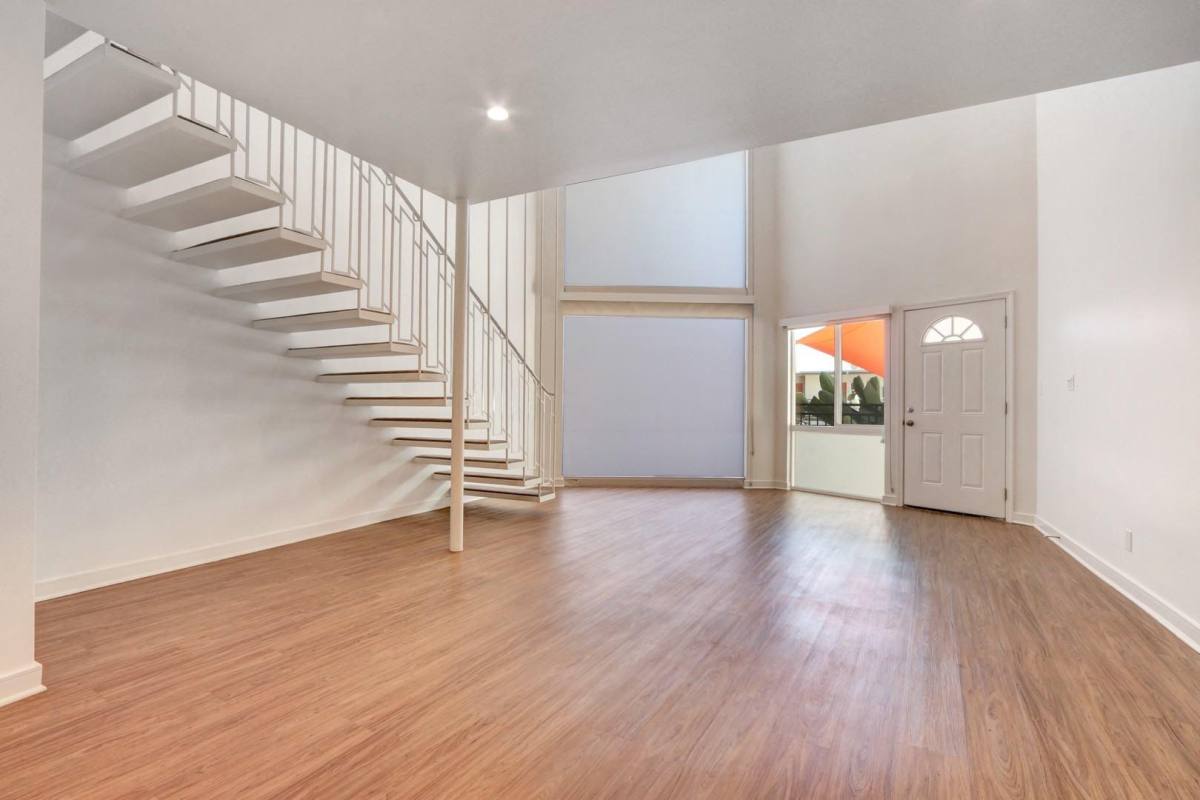 Apartment for rent at Citra Apartment Homes, 700 S 6th St, Burbank, CA 91501