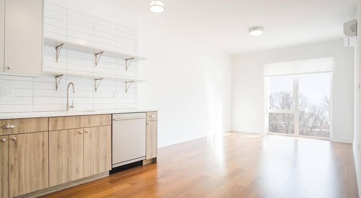 Apartment for rent at 4750 N Winthrop Ave, Chicago, IL 60640