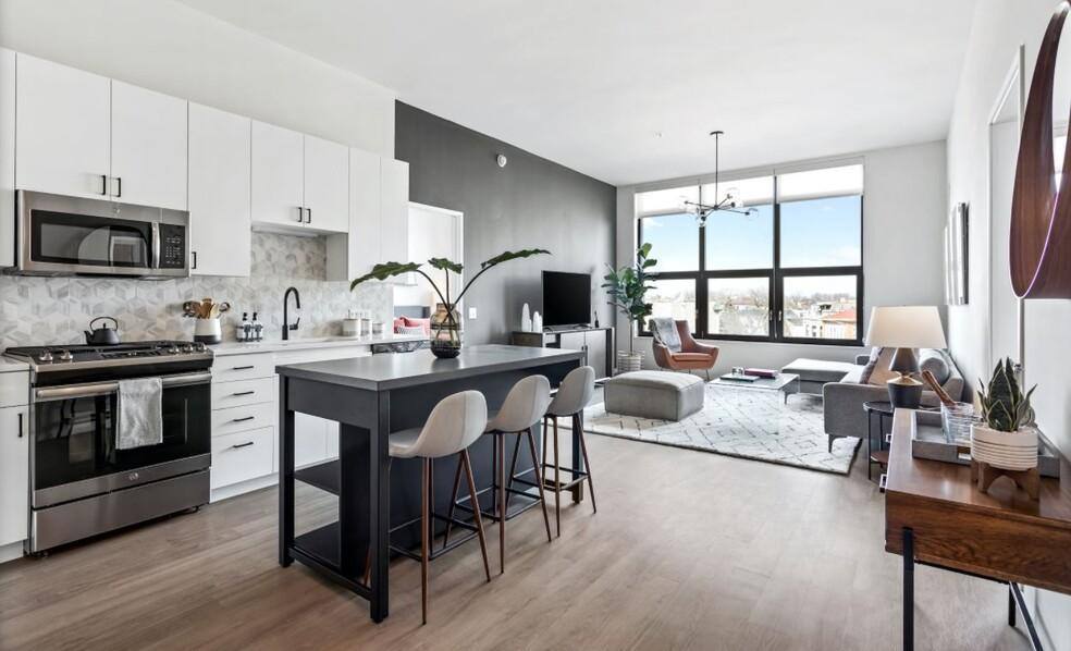 Apartment for rent at 2522 N Milwaukee Ave, Chicago, IL 60647