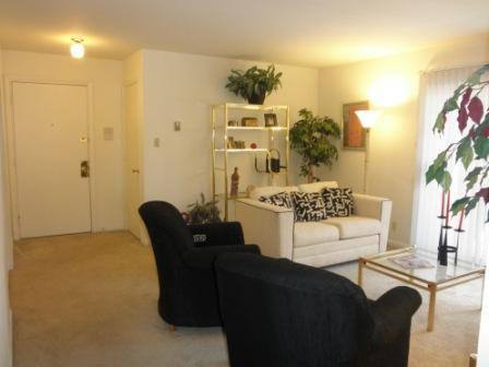 Apartment for rent at 1 E Bradford Rd, Joliet, IL 60433