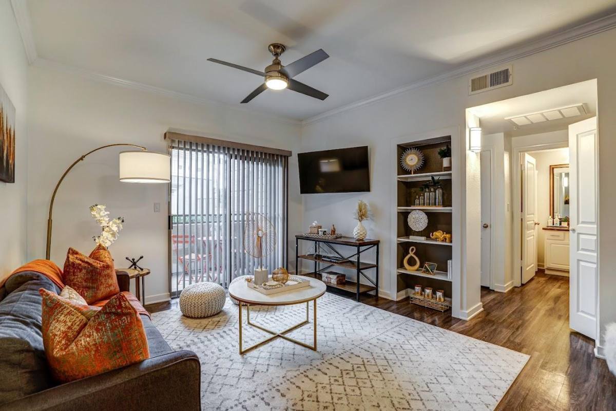 Apartment for rent at Metropolitan at Cityplace, 2802 N Carrol Ave, Dallas, TX 75204