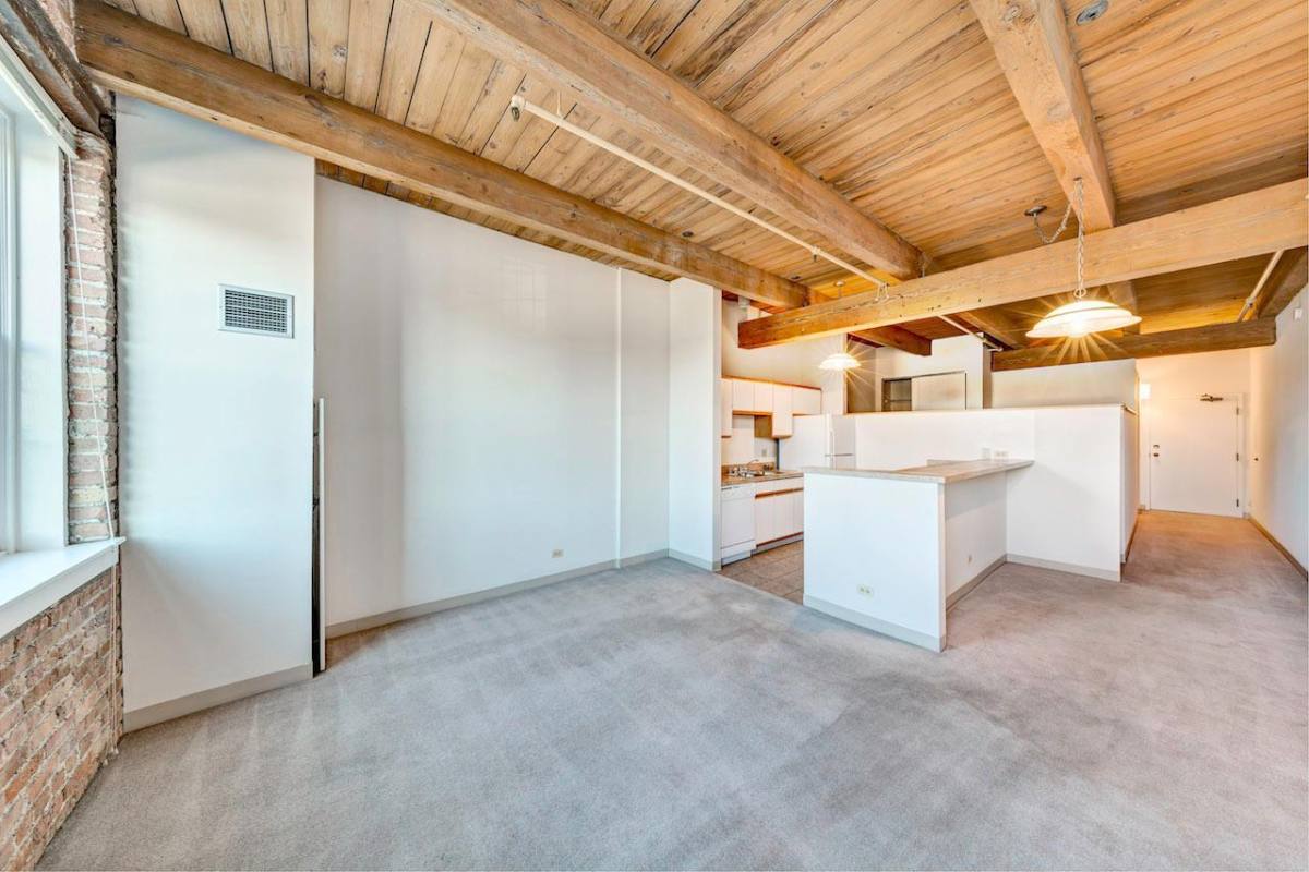 Apartment for rent at 200 E 5th Ave, Naperville, IL 60563