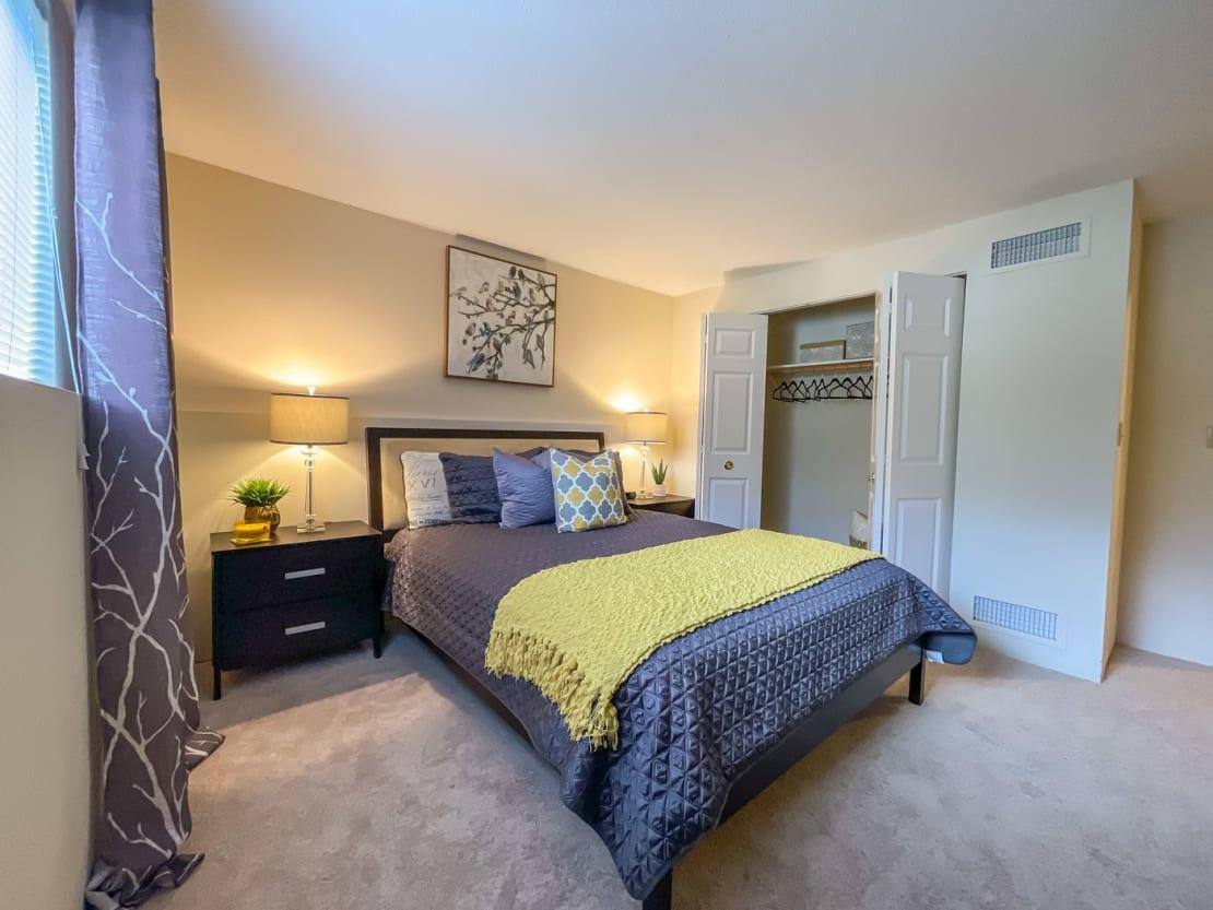 Apartment for rent at Skyline Commons, 250 Skyline Dr, Dracut, MA 01826