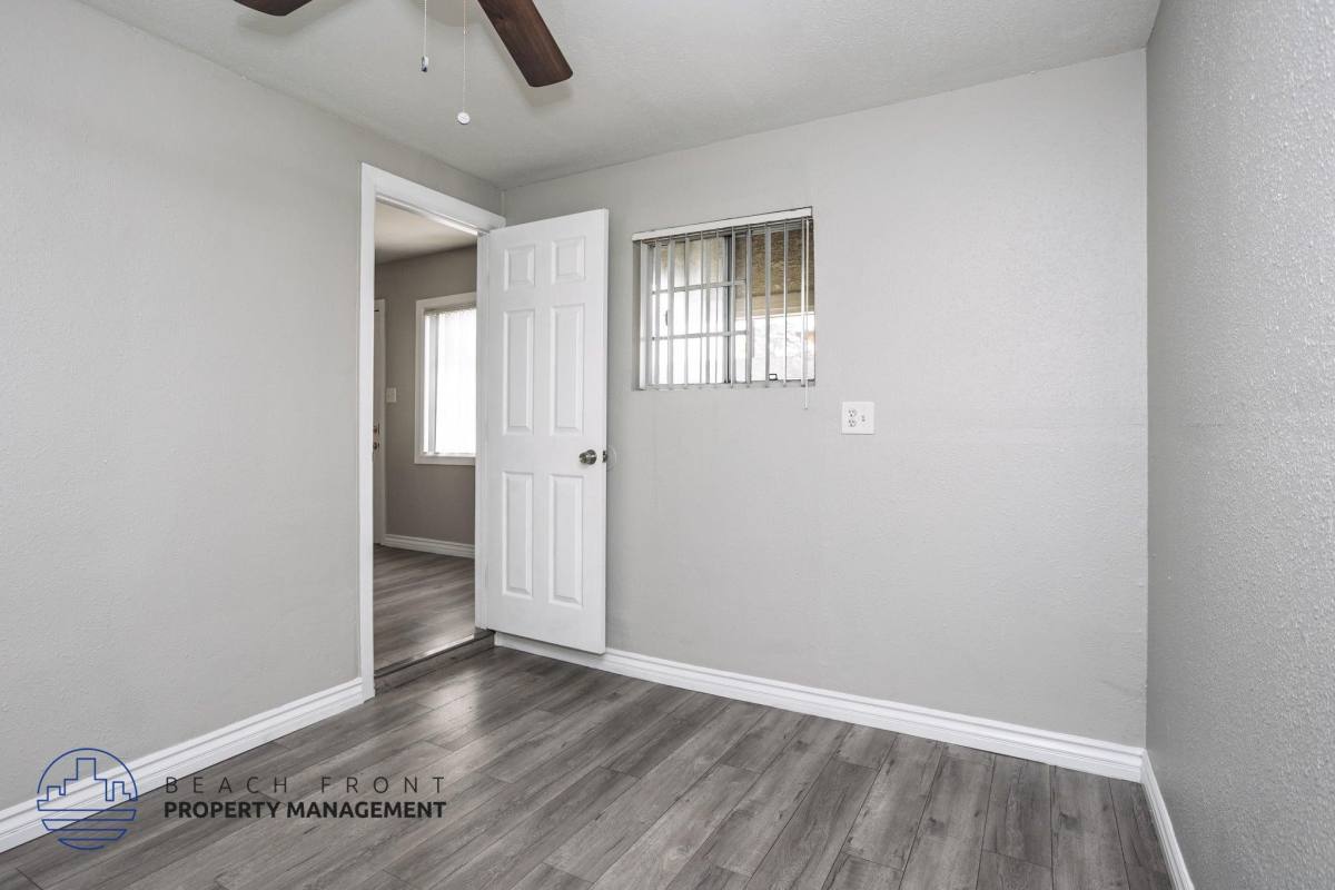 Apartment for rent at 12618 Lakewood Boulevard, 12621 Glenshire Rd, Downey, CA 90242