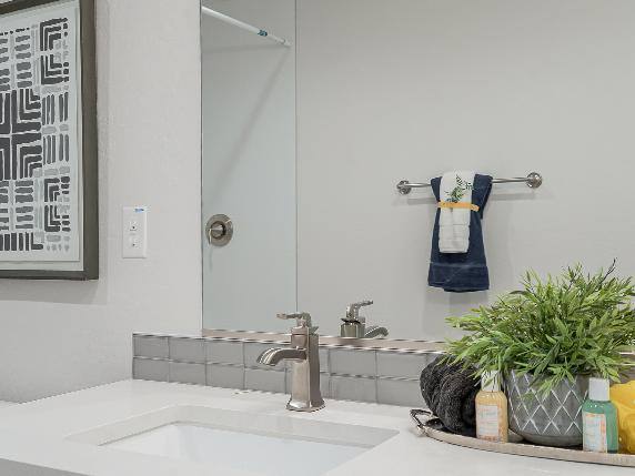 Apartment for rent at Grove on Glendale, 917 W Glendale Ave, Phoenix, AZ 85021