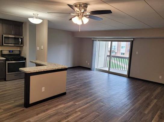 Apartment for rent at 907 Vale Park Rd, Valparaiso, IN 46383