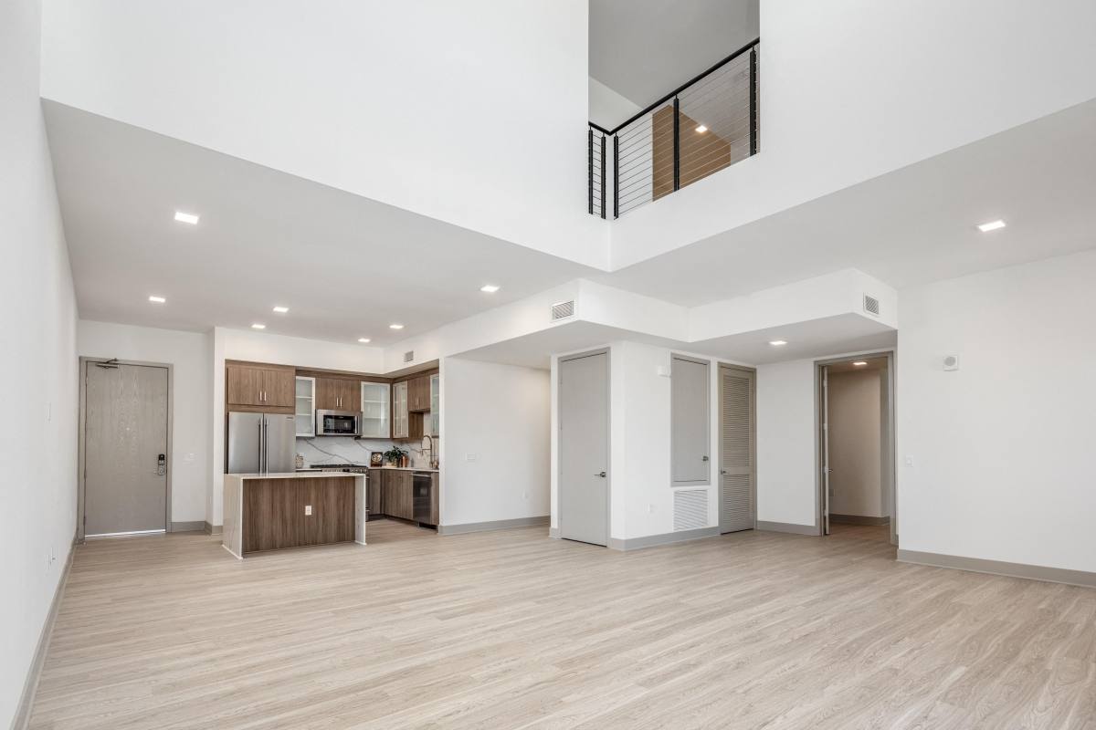 Apartment for rent at Warner Courtyard, 6800 Variel Ave, Canoga Park, CA 91303