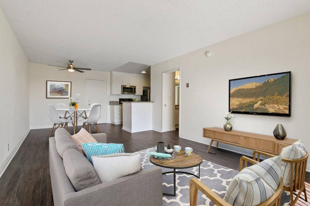 Apartment for rent at Casa De Vida Apartment Homes, 3230 Overland Ave, Los Angeles, CA 90034