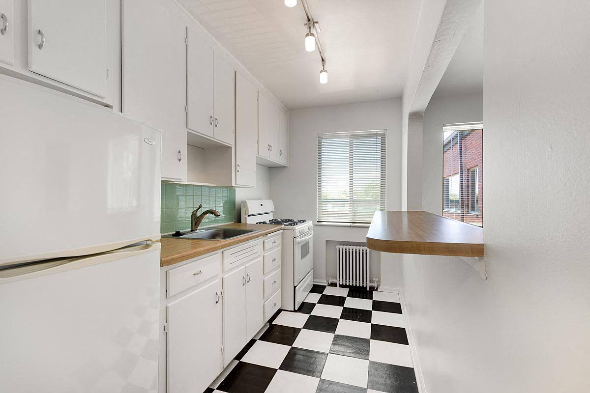 Apartment for rent at 86 Grant St, Denver, CO 80203