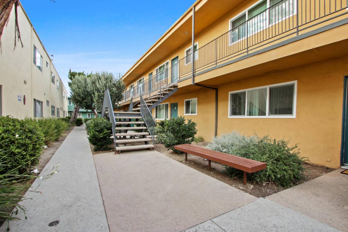Apartment for rent at Islander Resort Apartment Homes, 21205 Roscoe Blvd, Canoga Park, CA 91304