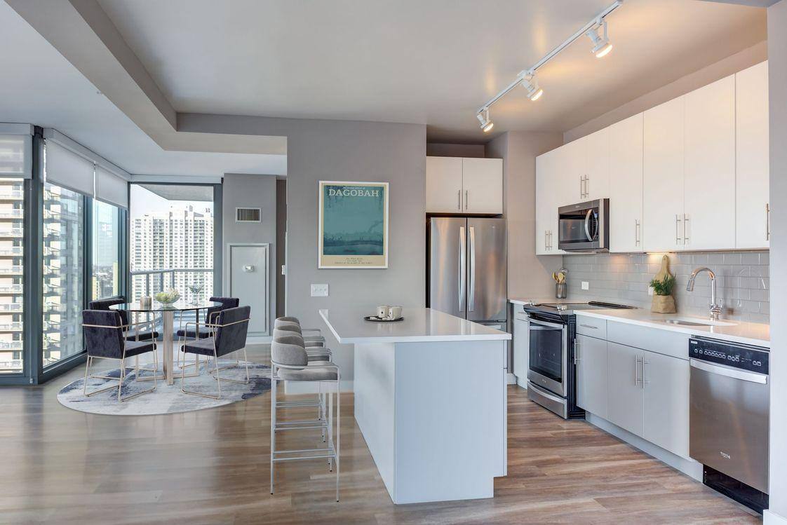 Apartment for rent at 505 N State St, Chicago, IL 60654