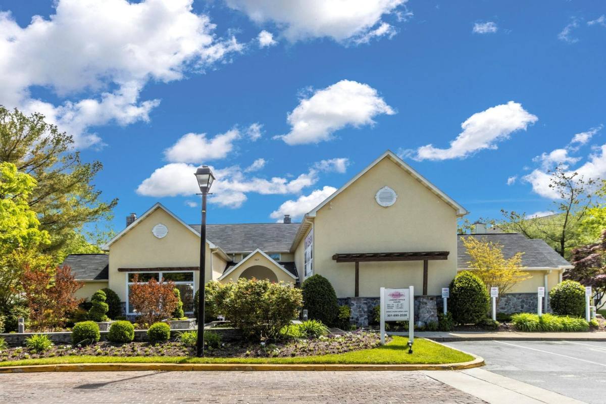 Apartment for rent at 13615 Colgate Way, Silver Spring, MD 20904