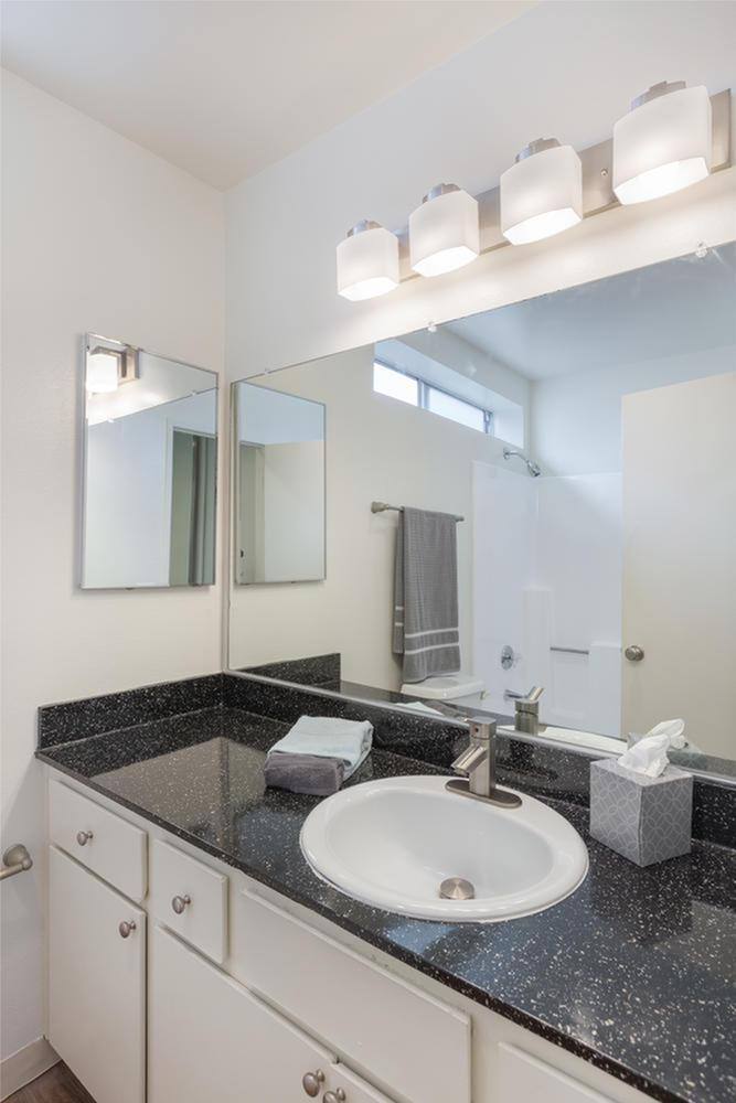 Apartment for rent at Playa Mar Encinitas Apartment Homes, 116 Quail Gardens Dr, Encinitas, CA 92024