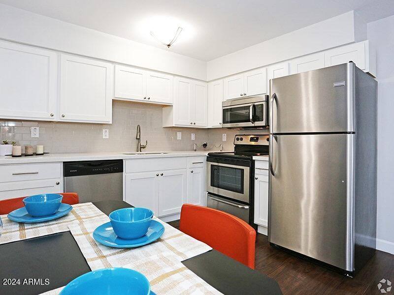 Apartment for rent at 3101 N 32nd St, Phoenix, AZ 85018