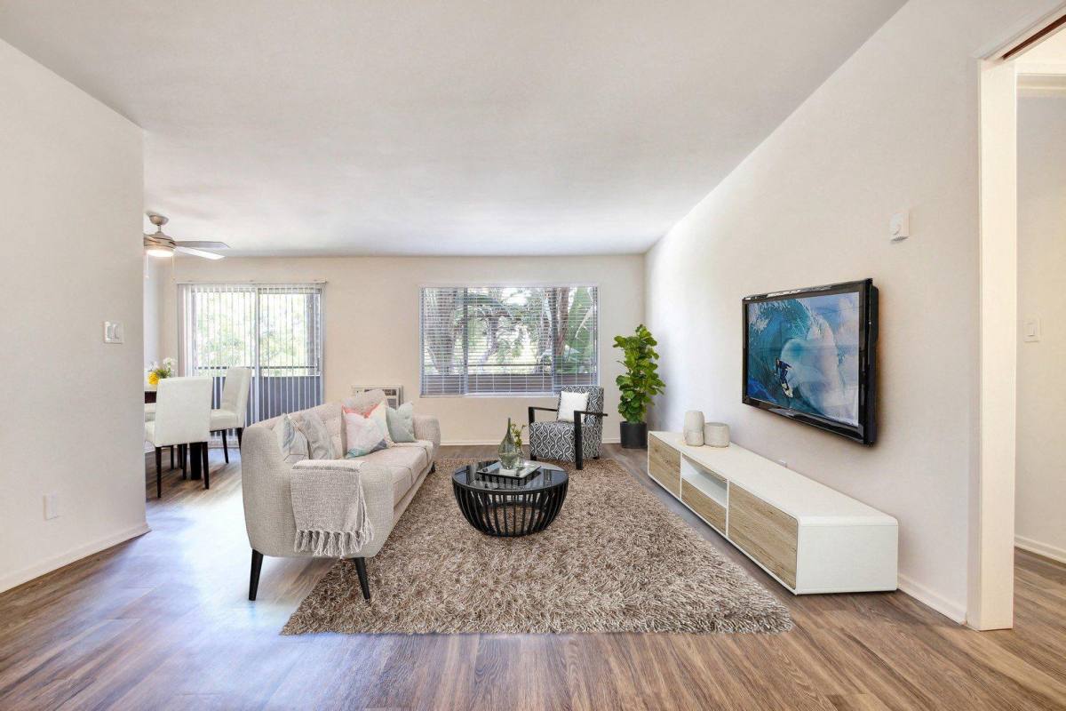 Apartment for rent at The Amalfi, 918 N Havenhurst Dr, Los Angeles, CA 90046