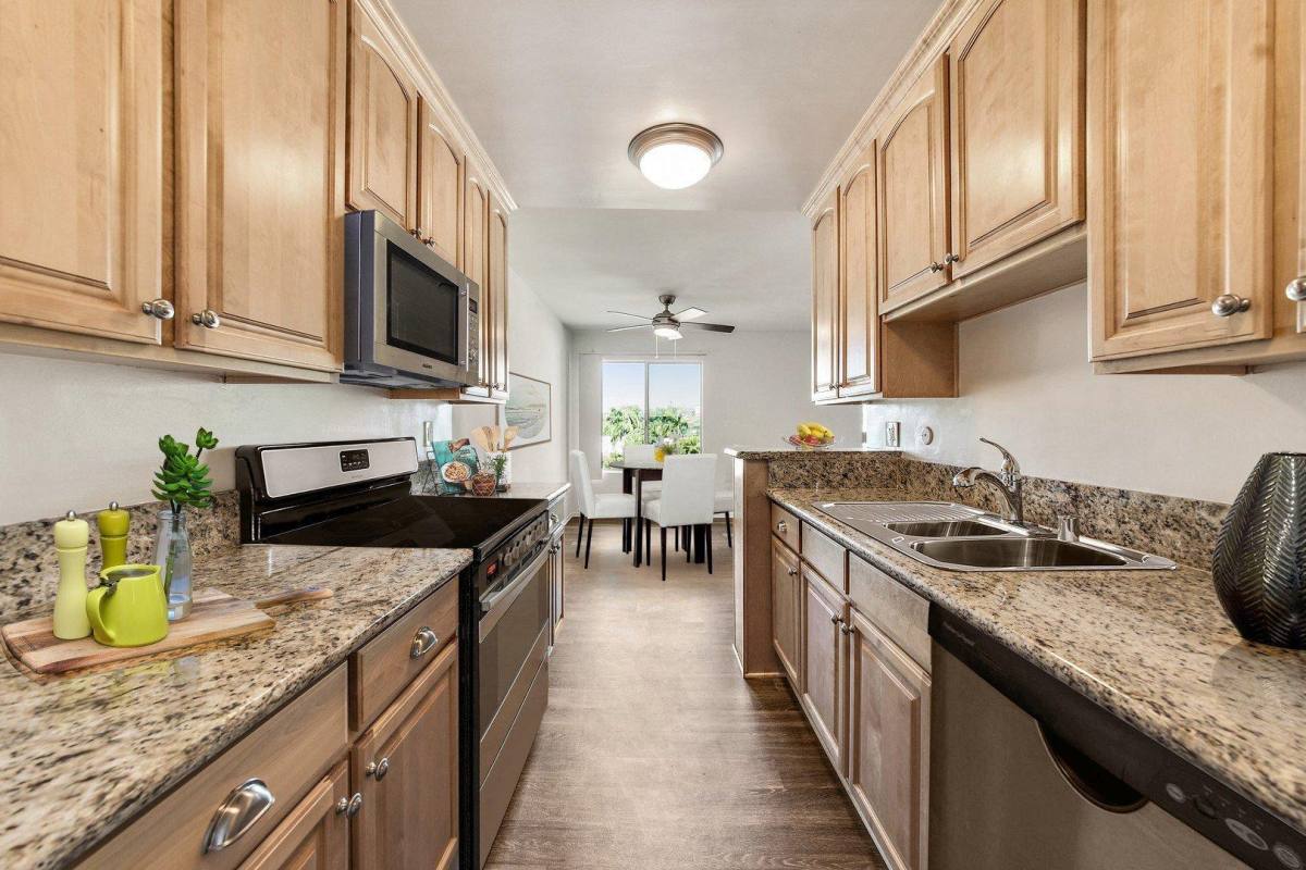 Apartment for rent at The Amalfi, 918 N Havenhurst Dr, Los Angeles, CA 90046