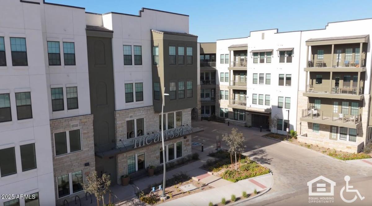 Apartment for rent at 98 S River Dr, Tempe, AZ 85288