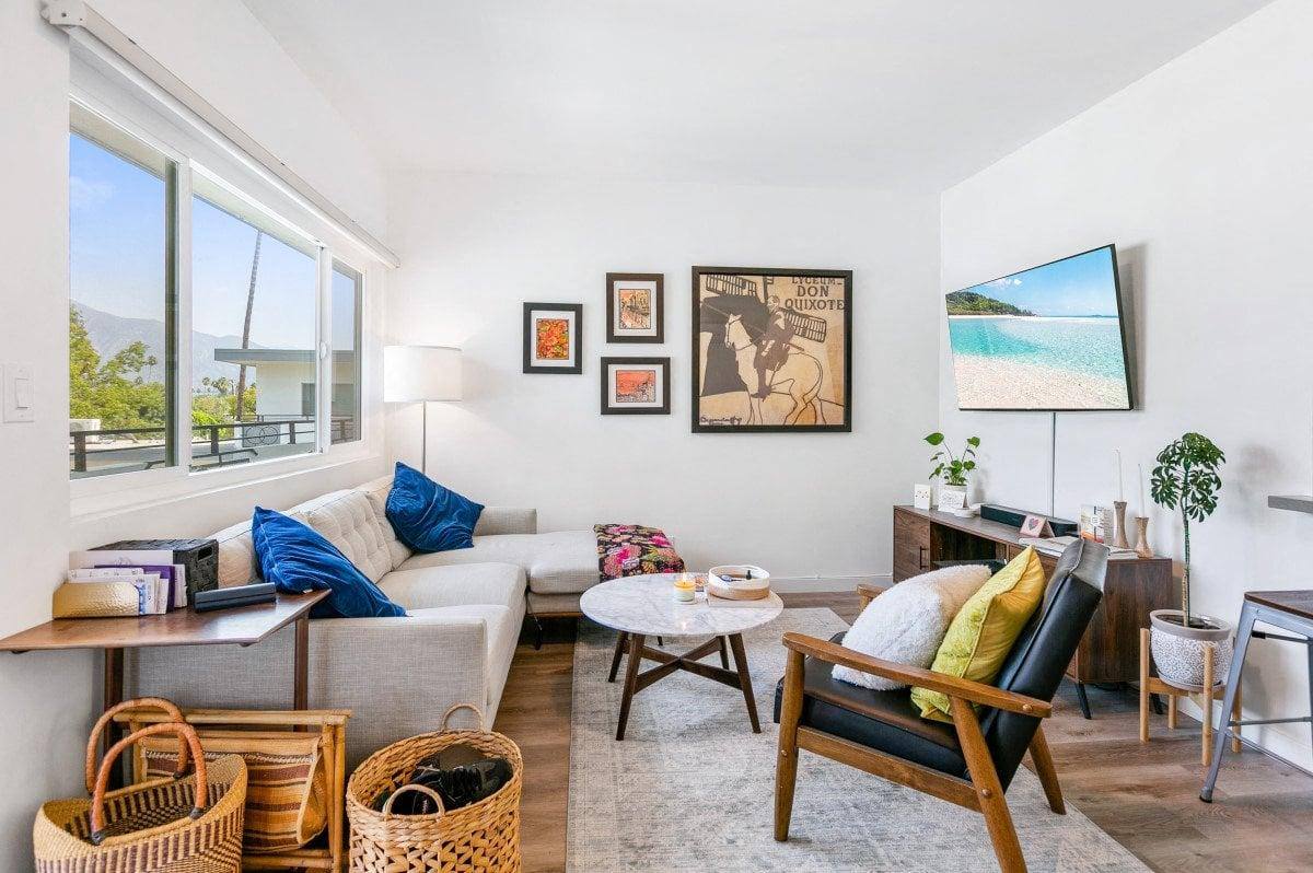 Apartment for rent at 1001 E Villa St, Pasadena, CA 91106