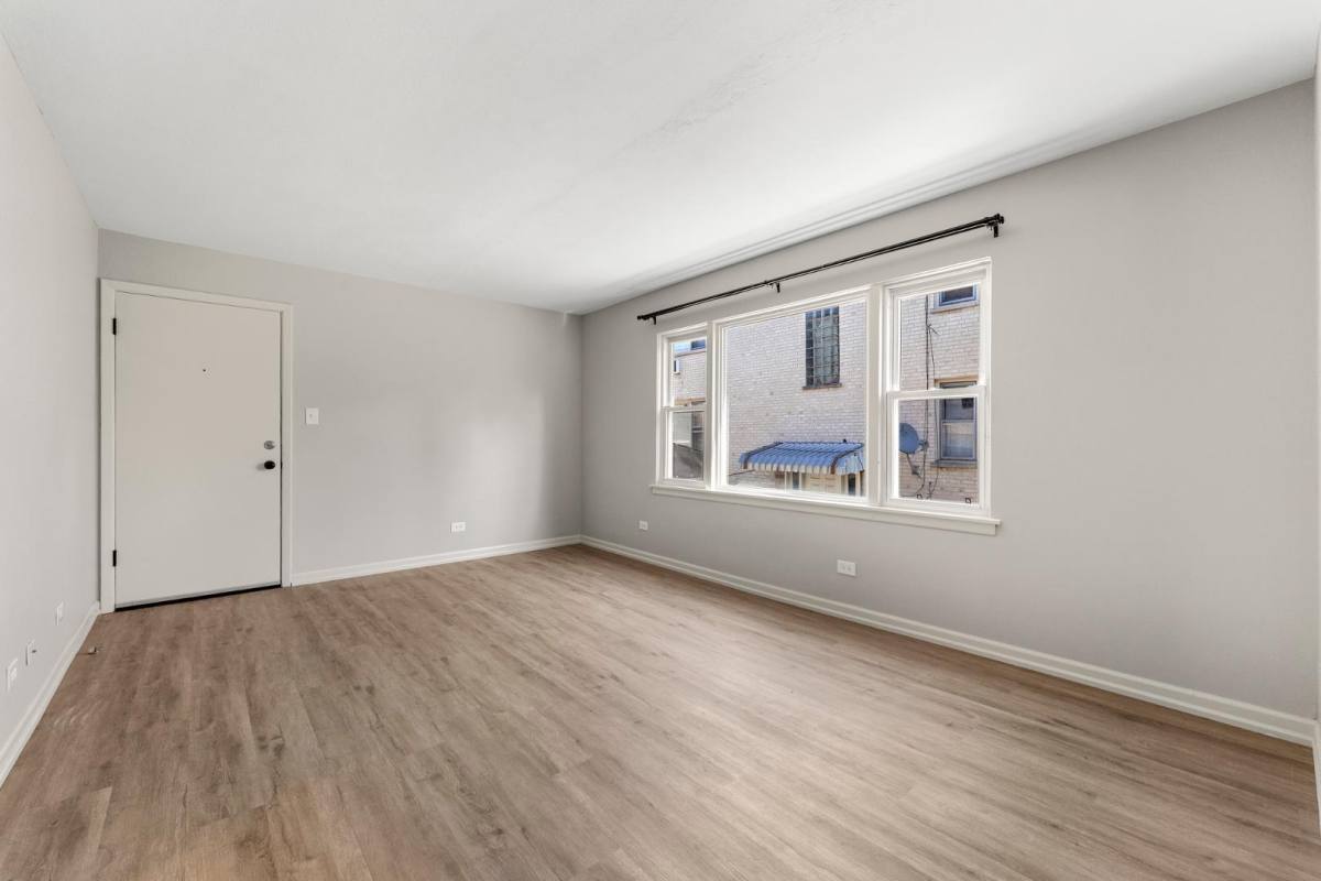 Apartment for rent at 740 E N Broadway St, Lombard, IL 60148