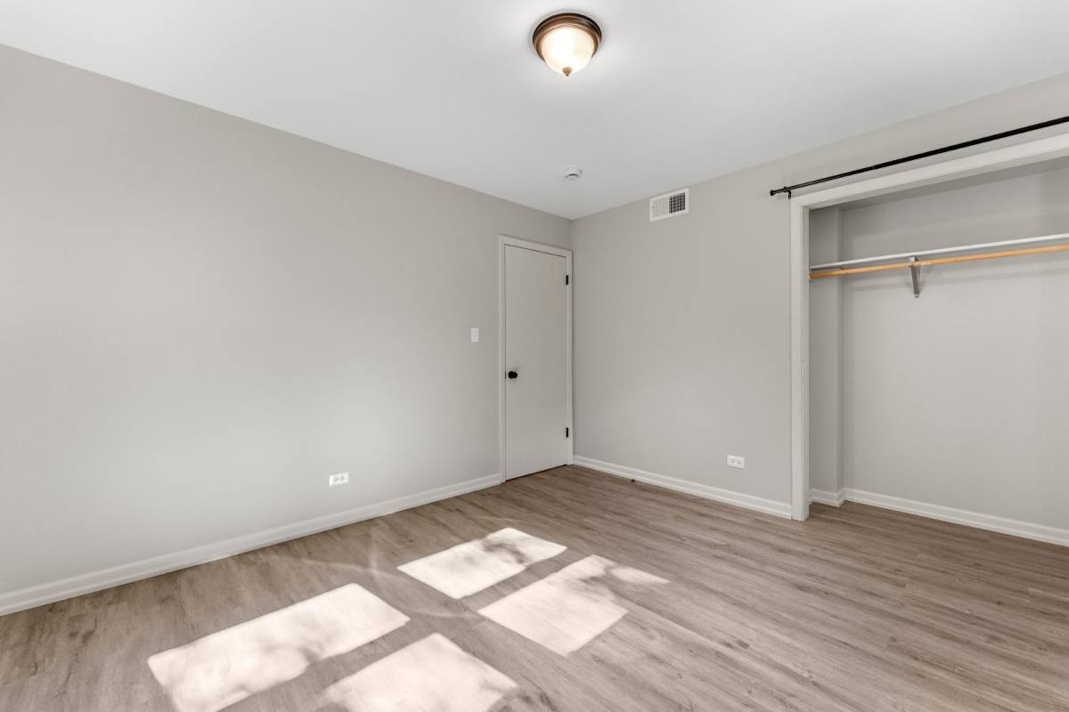 Apartment for rent at 740 E N Broadway St, Lombard, IL 60148