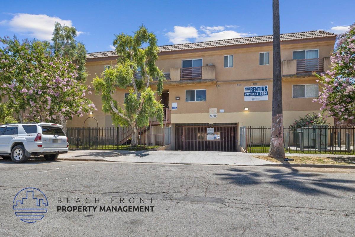 Apartment for rent at 14740 Erwin St, Van Nuys, CA 91411
