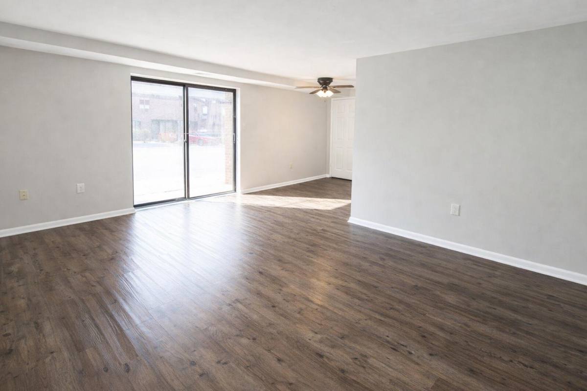 Apartment for rent at Sandy Creek, 6150-72 Library Rd, Bethel Park, PA 15102